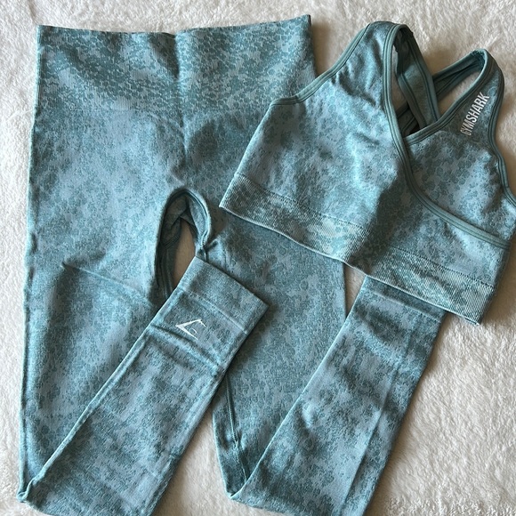 Gymshark Pants - Gymshark Adapt animal leggings & sports bra